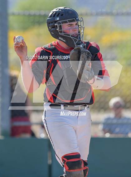 Thumbnail 3 in Chatfield vs. Thurston (Coach Bob Invitational) photogallery.