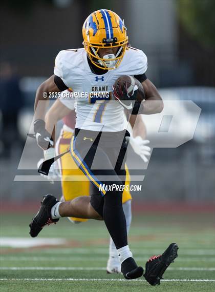 Thumbnail 2 in Grant @ Cardinal Newman photogallery.