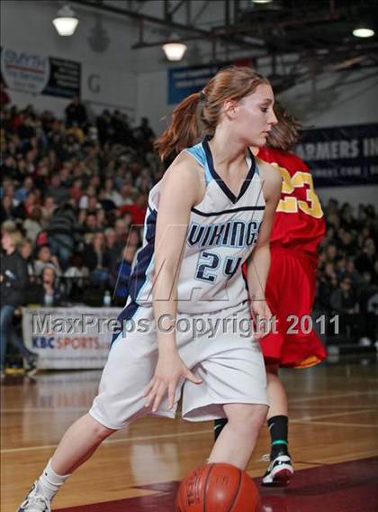 Thumbnail 2 in Pleasant Valley vs. Chico (CIF NS D2 Final) photogallery.