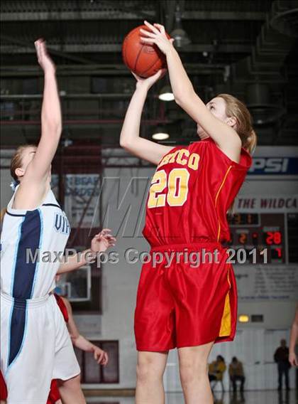 Thumbnail 1 in Pleasant Valley vs. Chico (CIF NS D2 Final) photogallery.