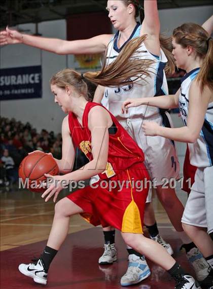 Thumbnail 3 in Pleasant Valley vs. Chico (CIF NS D2 Final) photogallery.