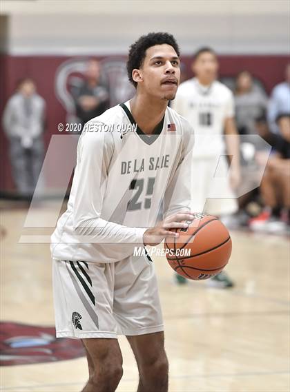 Thumbnail 3 in Capital Christian vs. De La Salle (Rancho Mirage Holiday Invitational) photogallery.