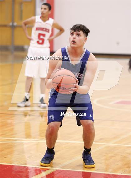 Thumbnail 2 in Pharr-San Juan-Alamo Southwest vs. Juarez-Lincoln photogallery.