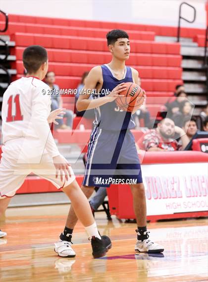 Thumbnail 2 in Pharr-San Juan-Alamo Southwest vs. Juarez-Lincoln photogallery.