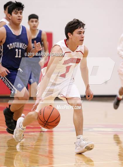 Thumbnail 2 in Pharr-San Juan-Alamo Southwest vs. Juarez-Lincoln photogallery.