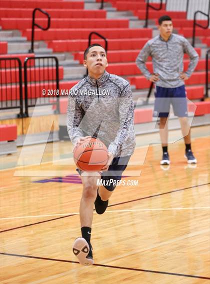 Thumbnail 3 in Pharr-San Juan-Alamo Southwest vs. Juarez-Lincoln photogallery.