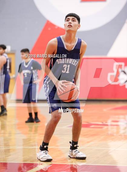 Thumbnail 1 in Pharr-San Juan-Alamo Southwest vs. Juarez-Lincoln photogallery.