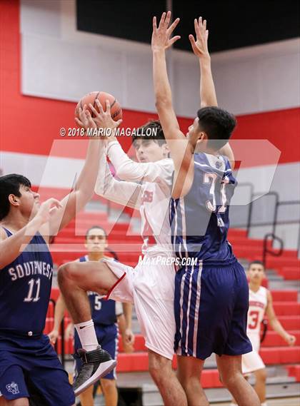 Thumbnail 2 in Pharr-San Juan-Alamo Southwest vs. Juarez-Lincoln photogallery.