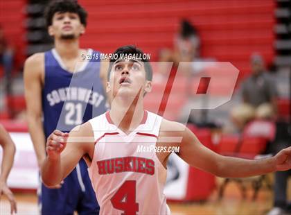 Thumbnail 2 in Pharr-San Juan-Alamo Southwest vs. Juarez-Lincoln photogallery.