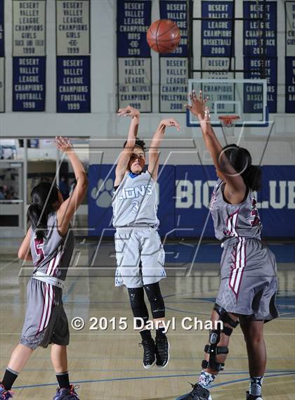 Thumbnail 1 in Cathedral City vs. Rancho Mirage (MaxPreps Holiday Classic) photogallery.