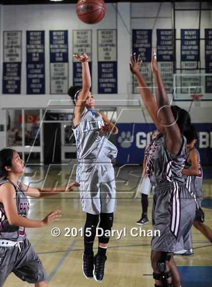 Thumbnail 2 in Cathedral City vs. Rancho Mirage (MaxPreps Holiday Classic) photogallery.