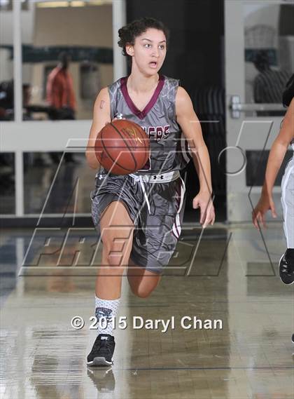 Thumbnail 1 in Cathedral City vs. Rancho Mirage (MaxPreps Holiday Classic) photogallery.
