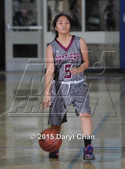 Thumbnail 2 in Cathedral City vs. Rancho Mirage (MaxPreps Holiday Classic) photogallery.