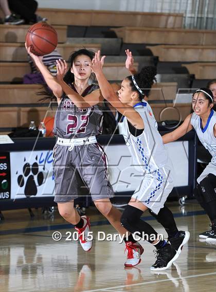 Thumbnail 1 in Cathedral City vs. Rancho Mirage (MaxPreps Holiday Classic) photogallery.