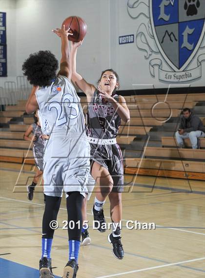 Thumbnail 1 in Cathedral City vs. Rancho Mirage (MaxPreps Holiday Classic) photogallery.