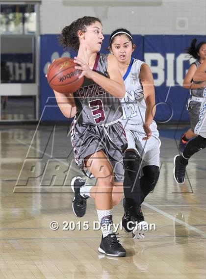 Thumbnail 2 in Cathedral City vs. Rancho Mirage (MaxPreps Holiday Classic) photogallery.