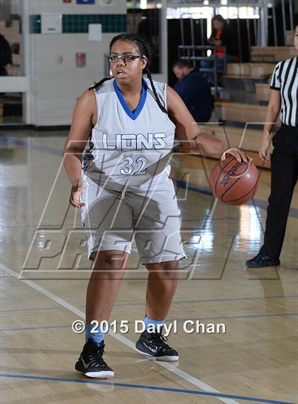 Thumbnail 1 in Cathedral City vs. Rancho Mirage (MaxPreps Holiday Classic) photogallery.