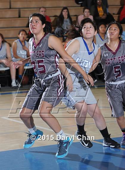 Thumbnail 1 in Cathedral City vs. Rancho Mirage (MaxPreps Holiday Classic) photogallery.