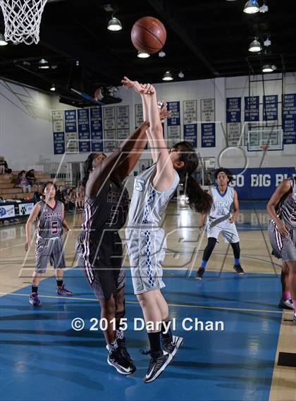 Thumbnail 2 in Cathedral City vs. Rancho Mirage (MaxPreps Holiday Classic) photogallery.