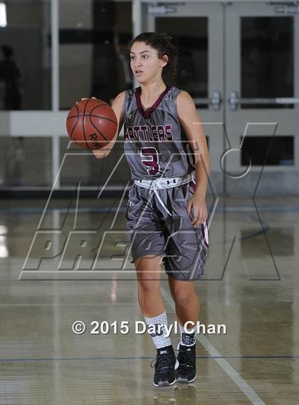 Thumbnail 2 in Cathedral City vs. Rancho Mirage (MaxPreps Holiday Classic) photogallery.