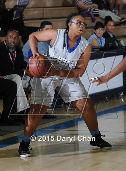 Thumbnail 2 in Cathedral City vs. Rancho Mirage (MaxPreps Holiday Classic) photogallery.