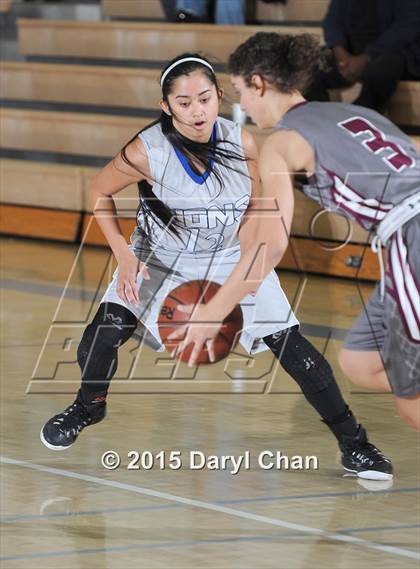 Thumbnail 3 in Cathedral City vs. Rancho Mirage (MaxPreps Holiday Classic) photogallery.