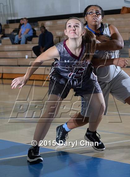 Thumbnail 2 in Cathedral City vs. Rancho Mirage (MaxPreps Holiday Classic) photogallery.