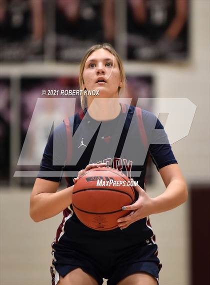 Thumbnail 2 in Perry @ Hamilton (AIA 6A Quarterfinal) photogallery.