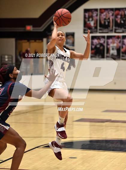 Thumbnail 3 in Perry @ Hamilton (AIA 6A Quarterfinal) photogallery.