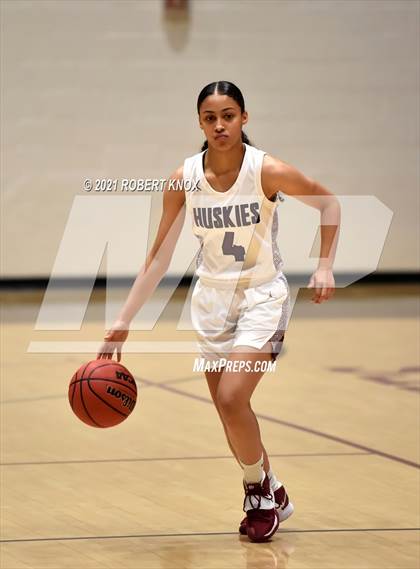 Thumbnail 1 in Perry @ Hamilton (AIA 6A Quarterfinal) photogallery.
