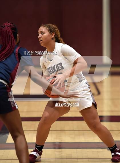 Thumbnail 3 in Perry @ Hamilton (AIA 6A Quarterfinal) photogallery.