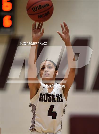 Thumbnail 3 in Perry @ Hamilton (AIA 6A Quarterfinal) photogallery.