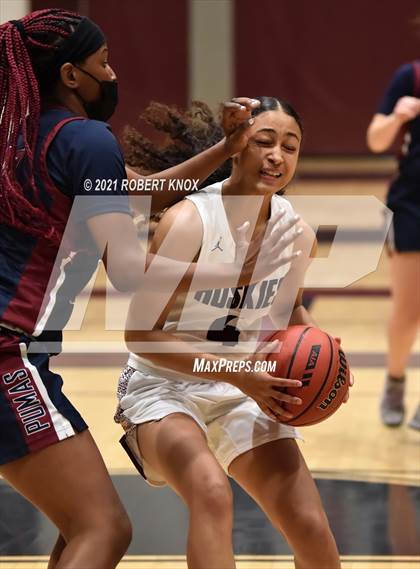 Thumbnail 1 in Perry @ Hamilton (AIA 6A Quarterfinal) photogallery.