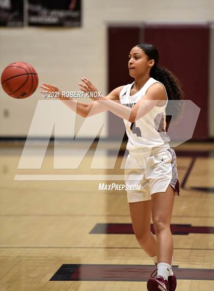 Thumbnail 2 in Perry @ Hamilton (AIA 6A Quarterfinal) photogallery.