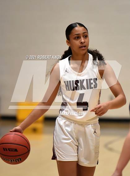 Thumbnail 3 in Perry @ Hamilton (AIA 6A Quarterfinal) photogallery.