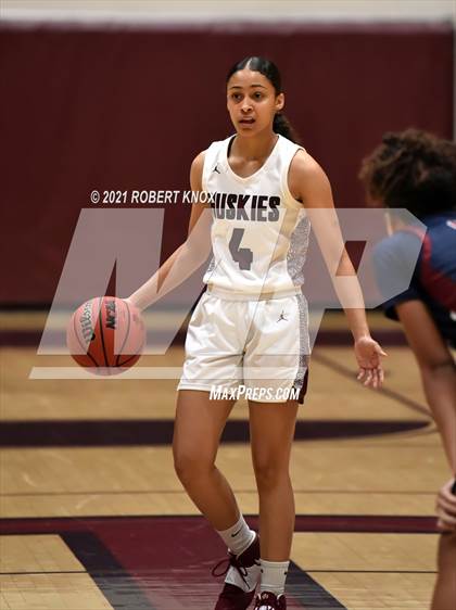 Thumbnail 1 in Perry @ Hamilton (AIA 6A Quarterfinal) photogallery.
