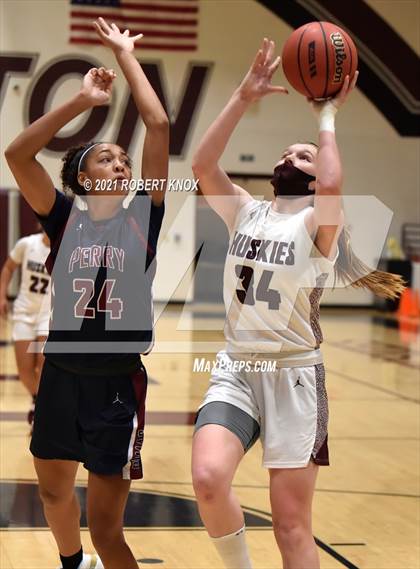 Thumbnail 1 in Perry @ Hamilton (AIA 6A Quarterfinal) photogallery.