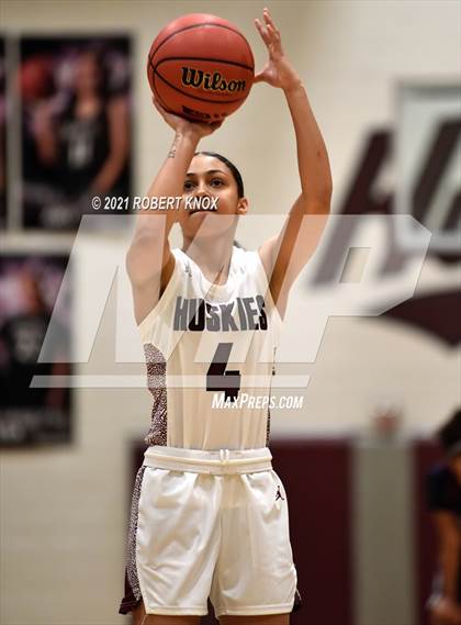 Thumbnail 3 in Perry @ Hamilton (AIA 6A Quarterfinal) photogallery.