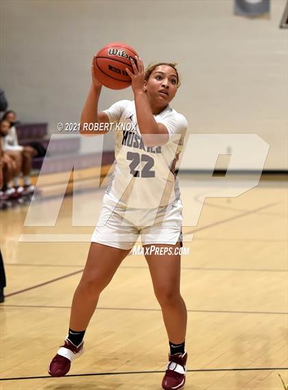 Thumbnail 2 in Perry @ Hamilton (AIA 6A Quarterfinal) photogallery.