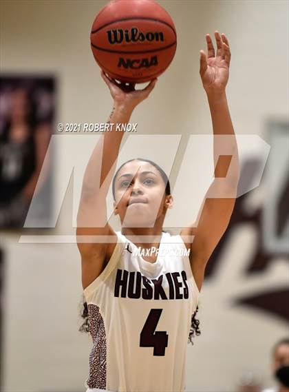 Thumbnail 2 in Perry @ Hamilton (AIA 6A Quarterfinal) photogallery.