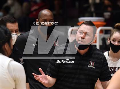 Thumbnail 3 in Perry @ Hamilton (AIA 6A Quarterfinal) photogallery.