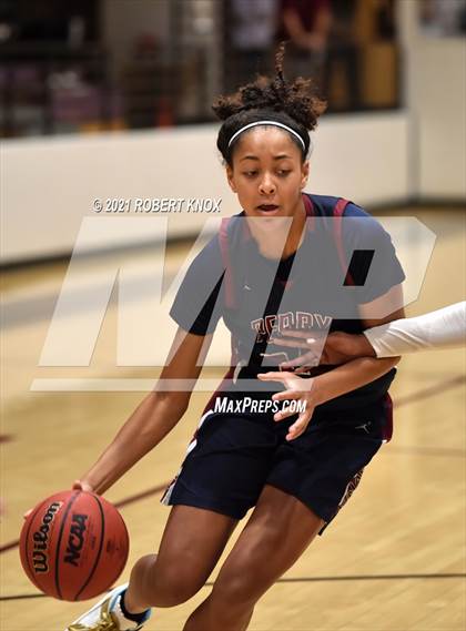Thumbnail 1 in Perry @ Hamilton (AIA 6A Quarterfinal) photogallery.