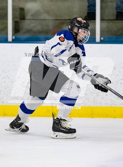 Thumbnail 1 in New Trier (White) vs Libertyville photogallery.