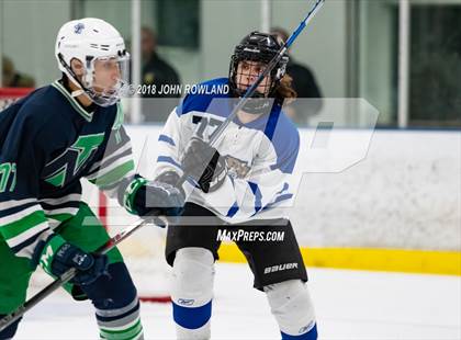 Thumbnail 2 in New Trier (White) vs Libertyville photogallery.
