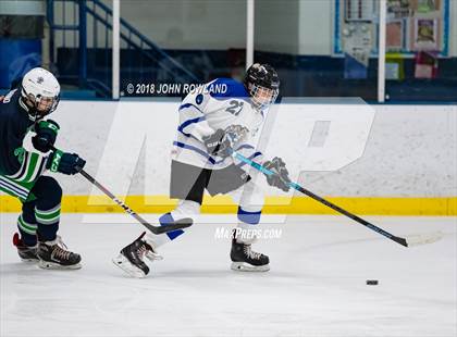 Thumbnail 2 in New Trier (White) vs Libertyville photogallery.