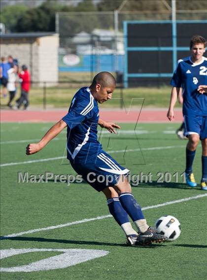 Thumbnail 2 in Dos Pueblos vs Santa Barbara (Buena New Year's Tournament) photogallery.