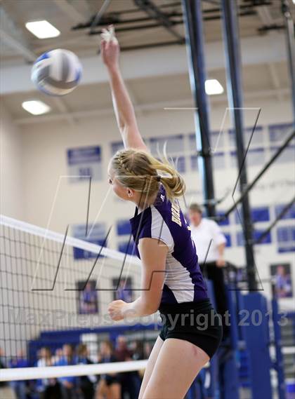 Thumbnail 1 in Andover vs Valley Center (KSHSAA 5A Sub-State Tournament) photogallery.