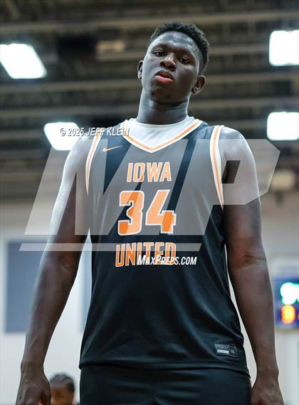Thumbnail 2 in Iowa United vs Prolific Prep (Made Hoops - Miami Tip-Off) photogallery.