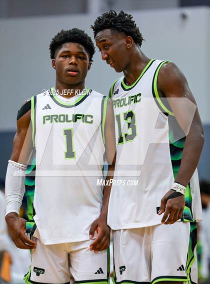 Thumbnail 3 in Iowa United vs Prolific Prep (Made Hoops - Miami Tip-Off) photogallery.