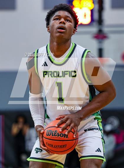 Thumbnail 2 in Iowa United vs Prolific Prep (Made Hoops - Miami Tip-Off) photogallery.